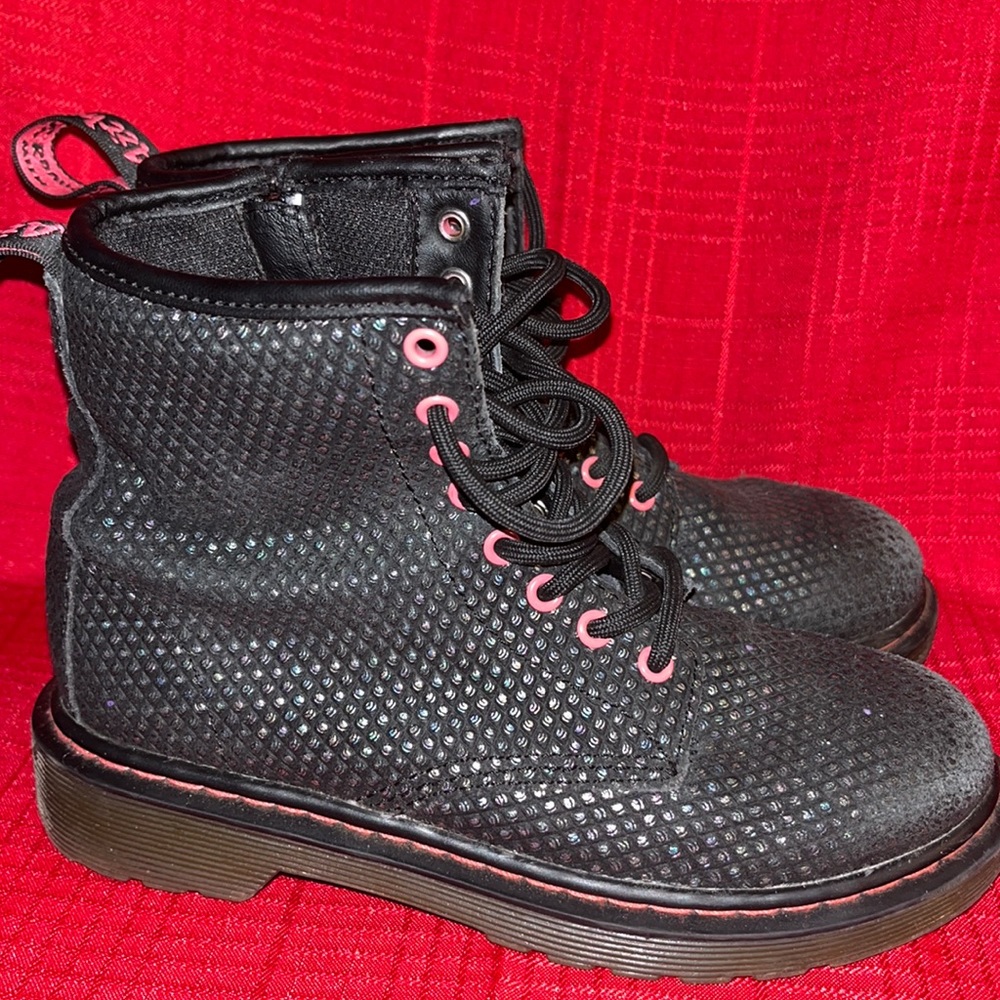 Girl’s Size 1 DR. MARTENS DELANEY BOOTS